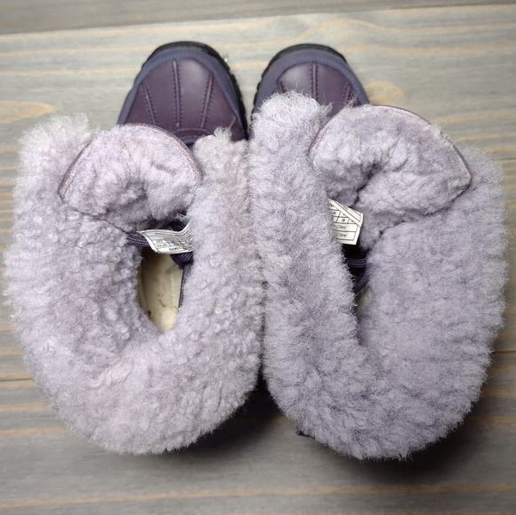 UGG Adirondack ll Leather Waterproof Vibram Boots Womens Size 5 Purple - Picture 5 of 8